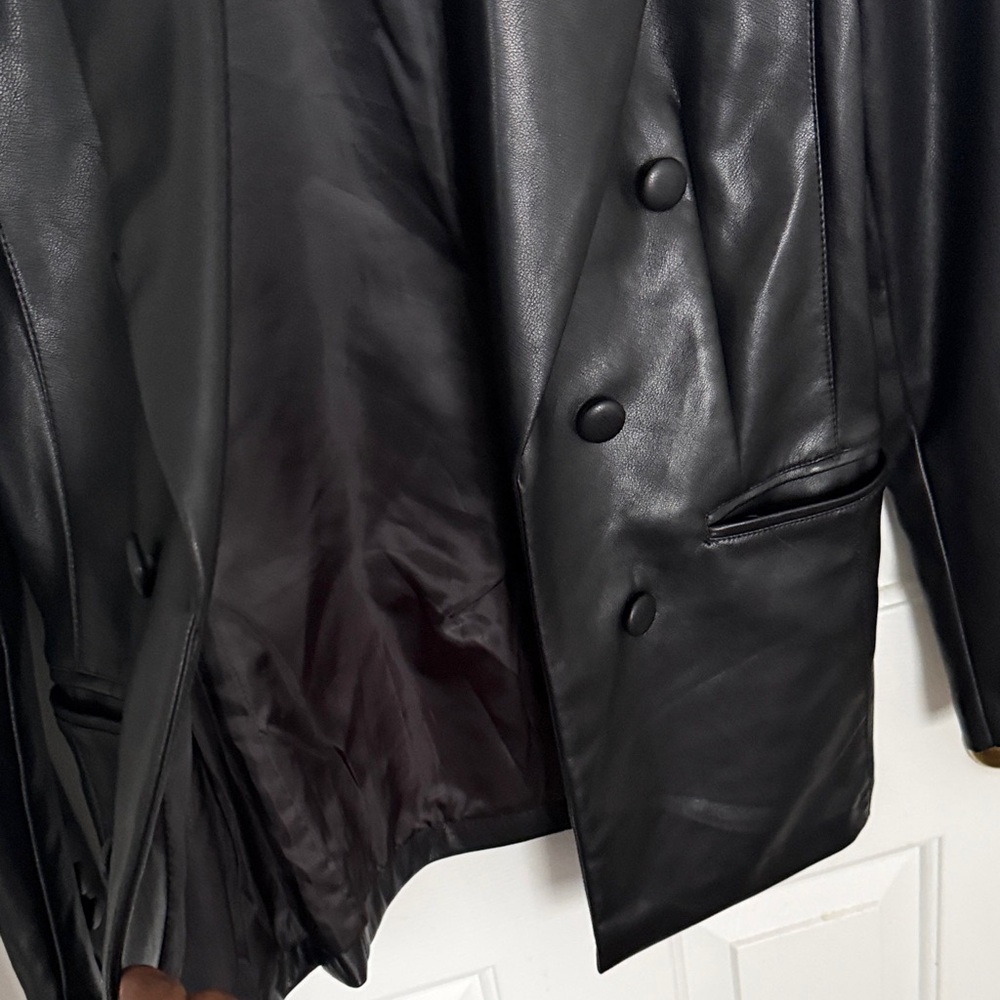 Bagatelle Collection Women’s Black Faux Leather Double-Breasted Blazer Size M - Picture 5 of 9
